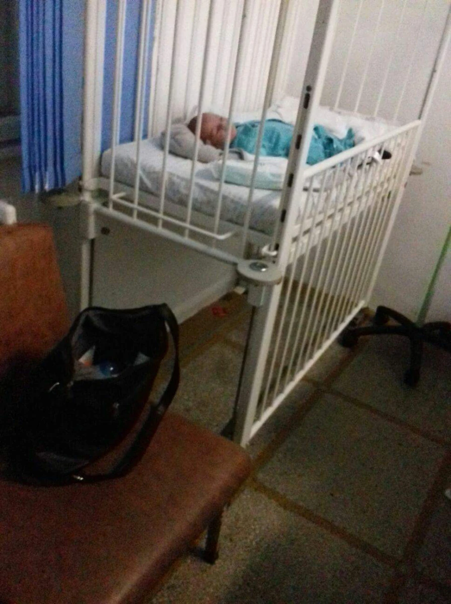 (VIDEO) Condiții mizerabile la Pediatrie! Un tată amenință cu DNA