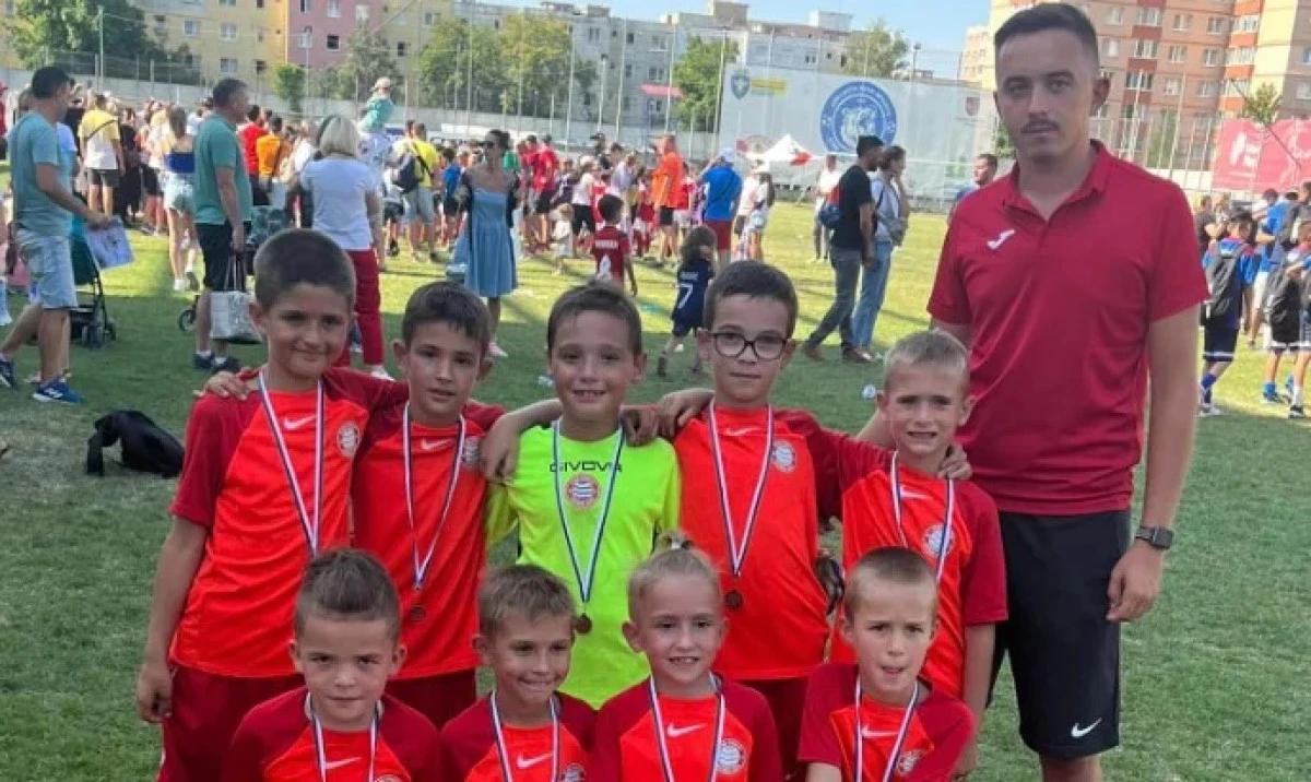 Viitorul 2016 a urcat pe podium la Brașov Junior’s Cup, victorie cu Academia Hagi!