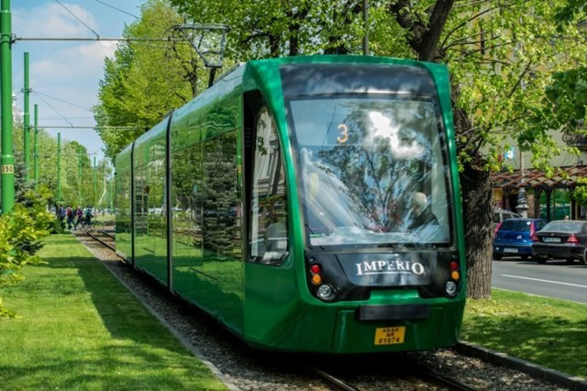 ''Vinerea Verde'' fără bilete pe tramvaie şi autobuze a crescut cu 20% numărul călătorilor în Arad