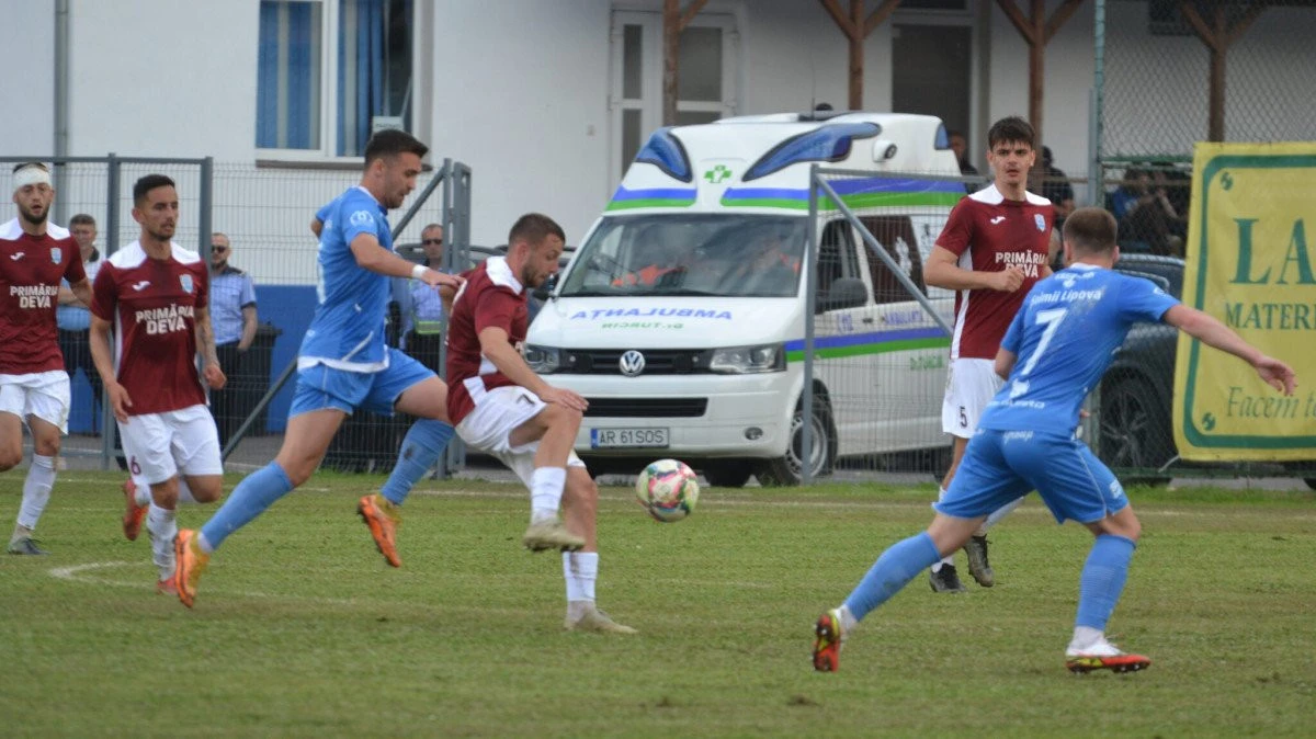 Vineri începe și Liga a III-a: două dueluri arădene în prima etapă din „C8”, la Ineu și Lipova!