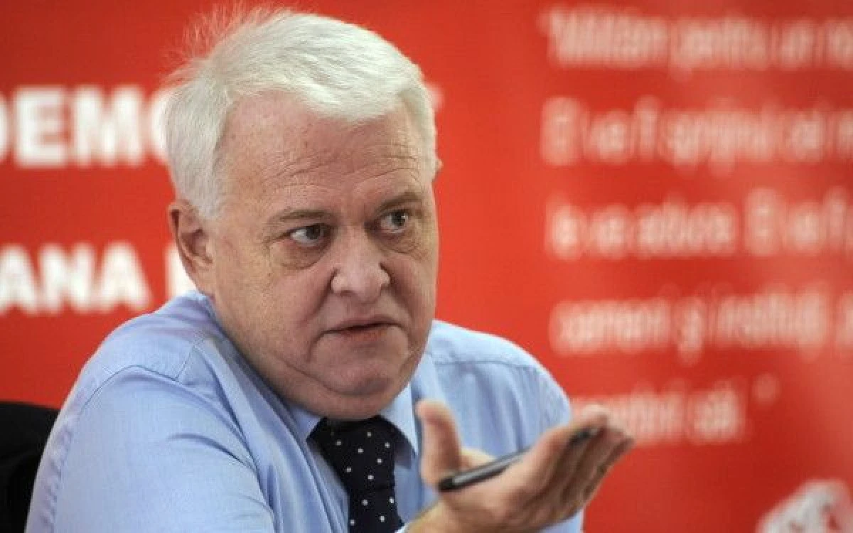 VIOREL HREBENCIUC, ARESTAT LA DOMICILIU IN DOSARUL RETROCEDARILOR ILEGALE