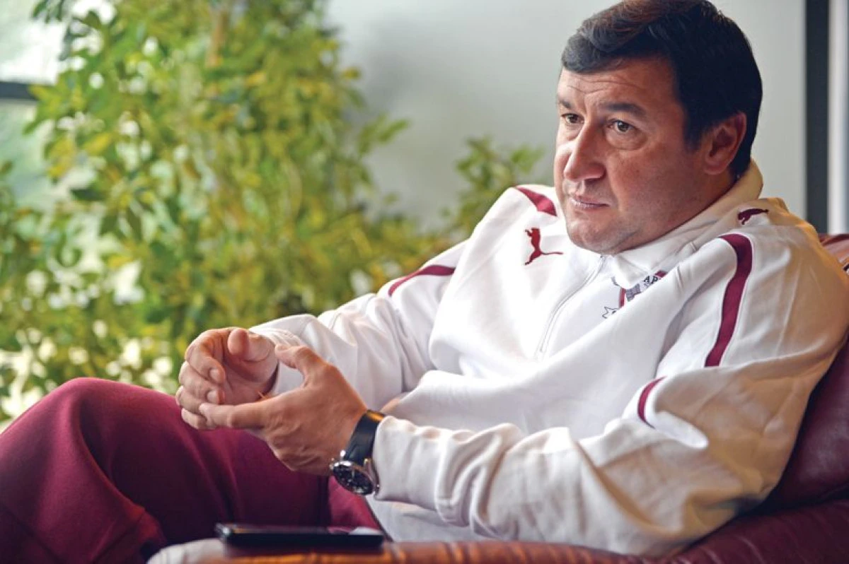 VIOREL MOLDOVAN, NOUL SELECTIONER AL NATIONALEI DE TINERET