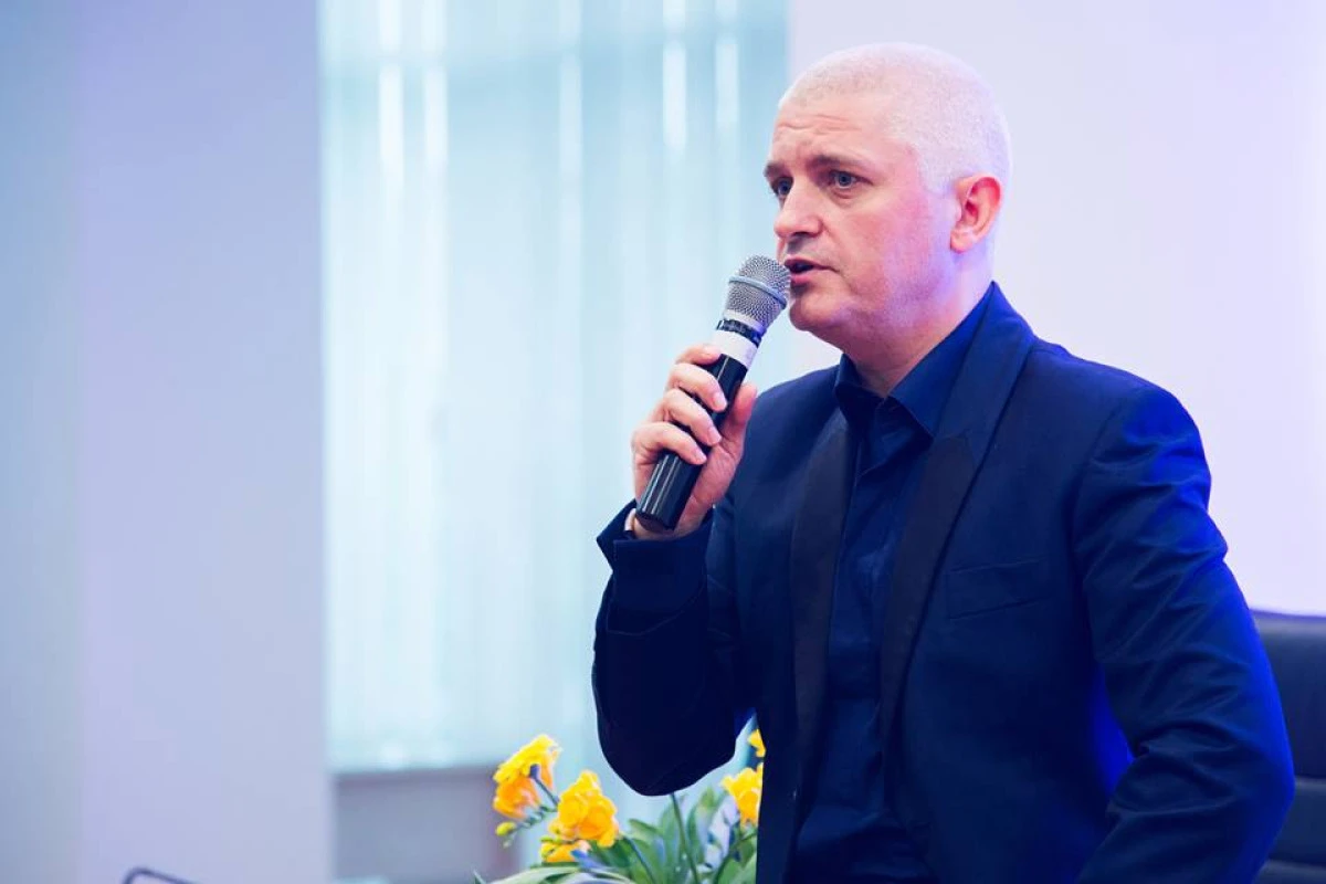 Virgil Ianțu și radiografia unei călătorii prin țară