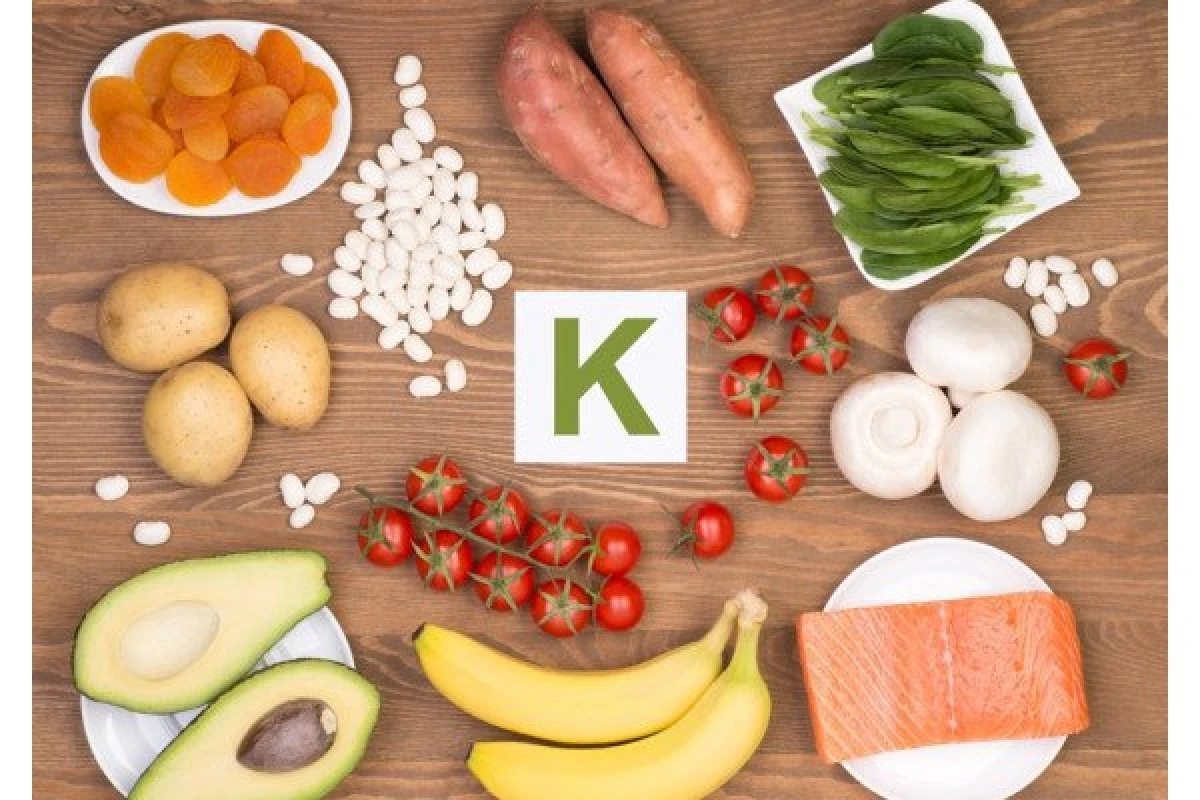 Vitamina K, crucială pentru sănătatea vaselor de sânge