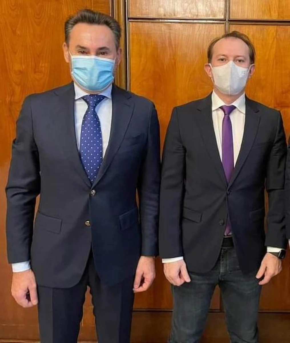 Vizita „istorică" a lui Cîțu în America nu i-a impresionat pe liberali, care îl vor acum pe Ciucă