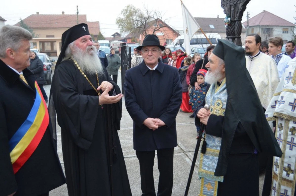 Vizita istorică a Mitropolitului Banatului în Parohia arădeană Fântânele