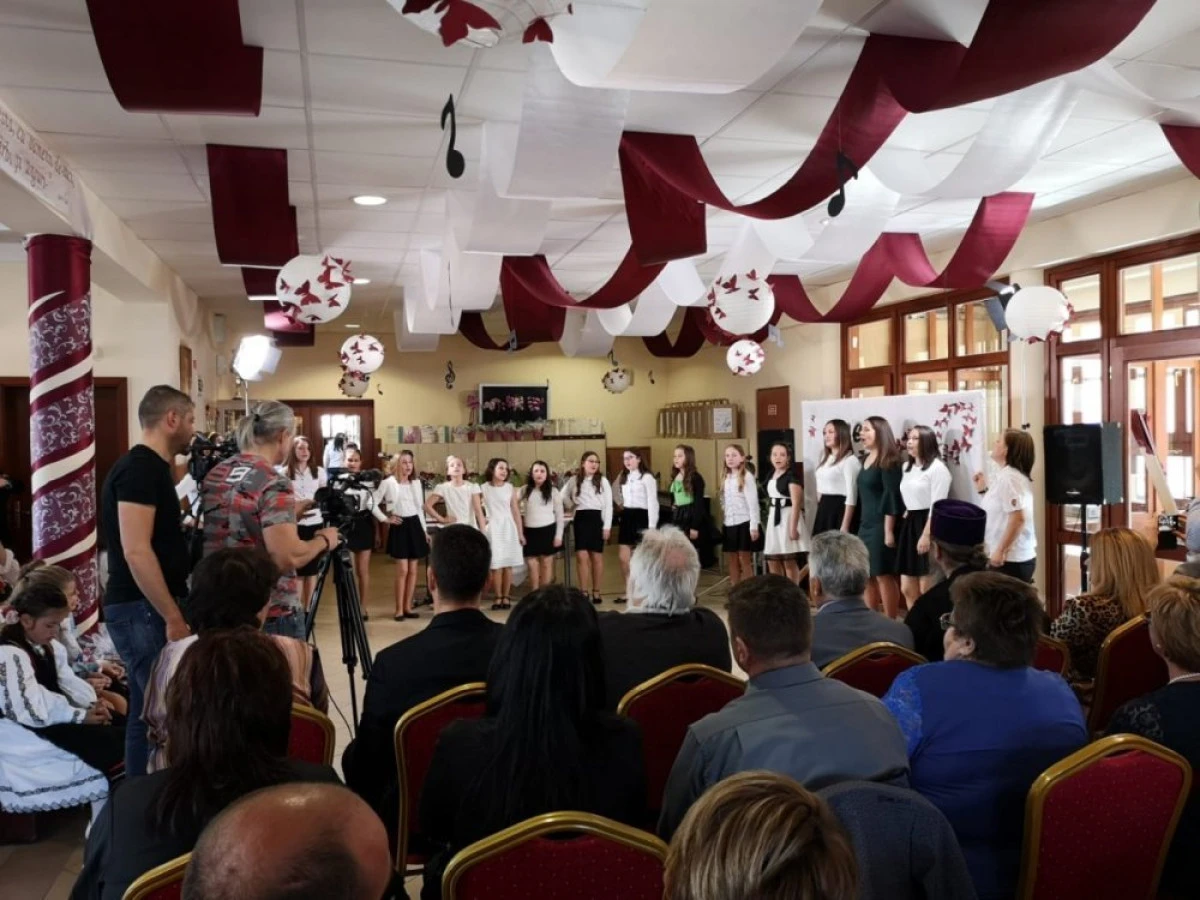 "Vocea de Aur" pentru elevii români din Ungaria la Bătania (Battonya) 