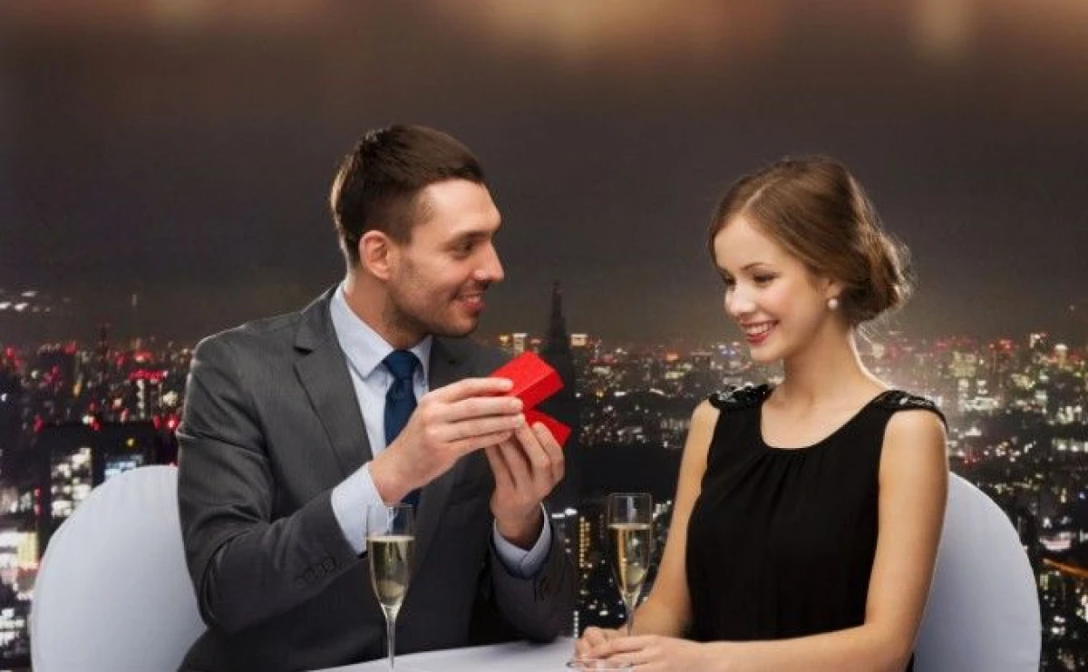 VREI O RELATIE SERIOASA? PATRU INTREBARI PE CARE TREBUIE SA TI LE PUI