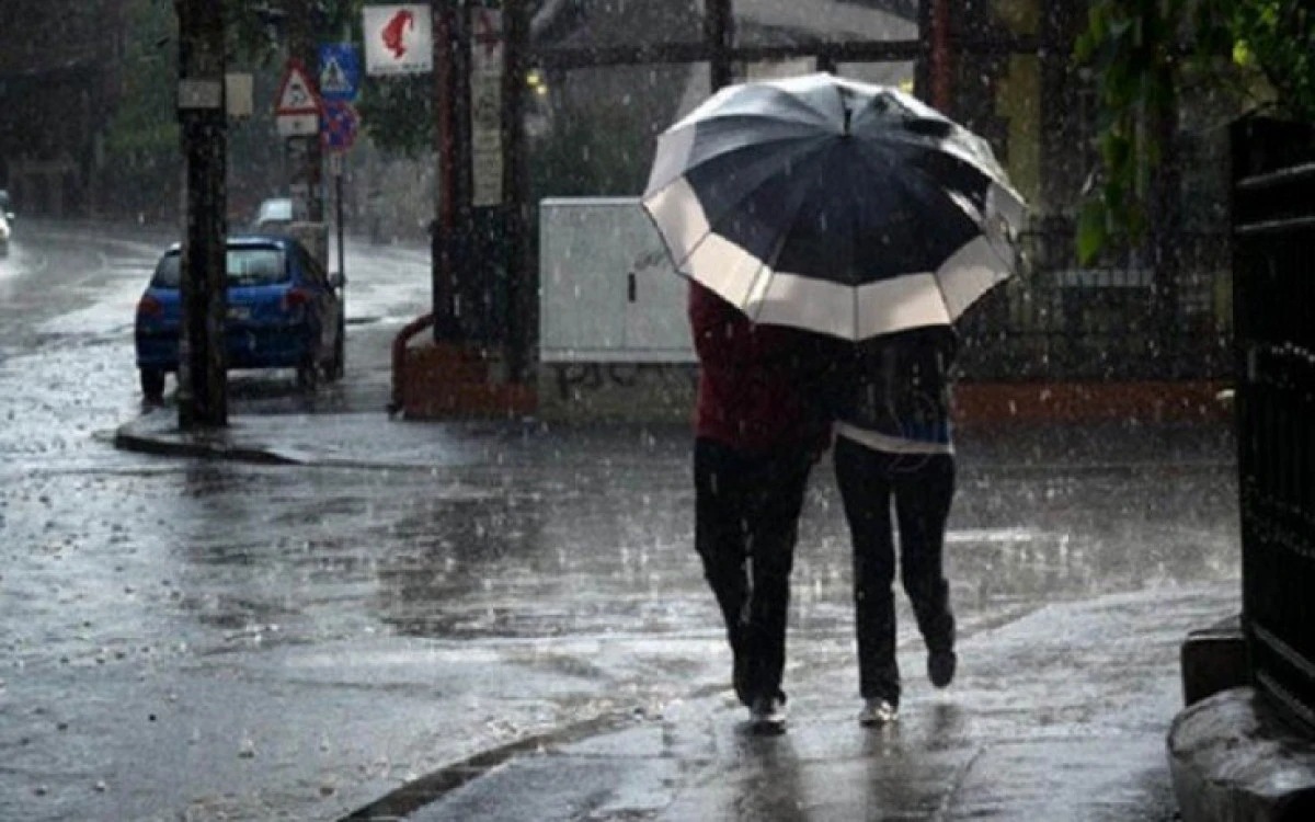 Vreme rece și precipitații, începând din această seară