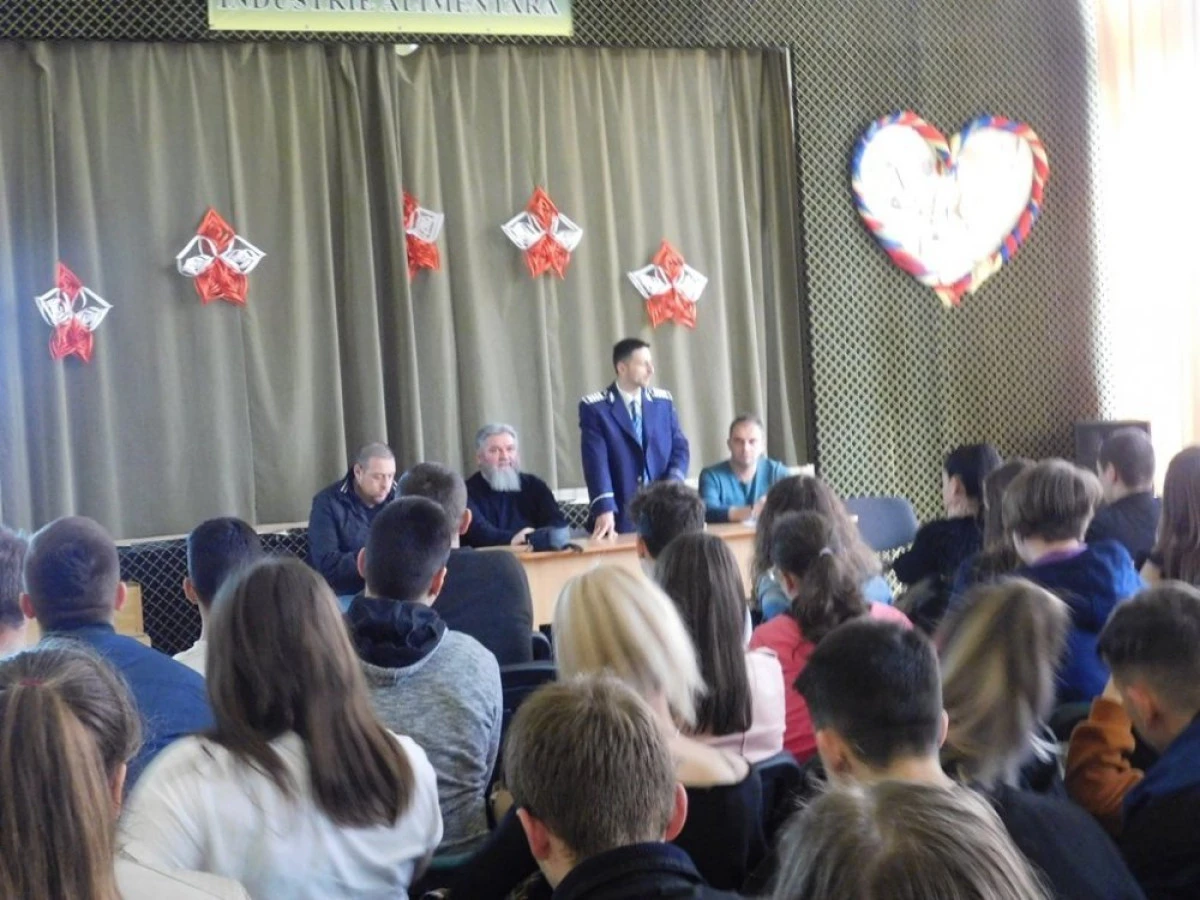 „Vulnerabilitatea sau despre traficul de persoane”, workshop desfășurat la Colegiul Tehnologic de Industrie Alimentară din Arad