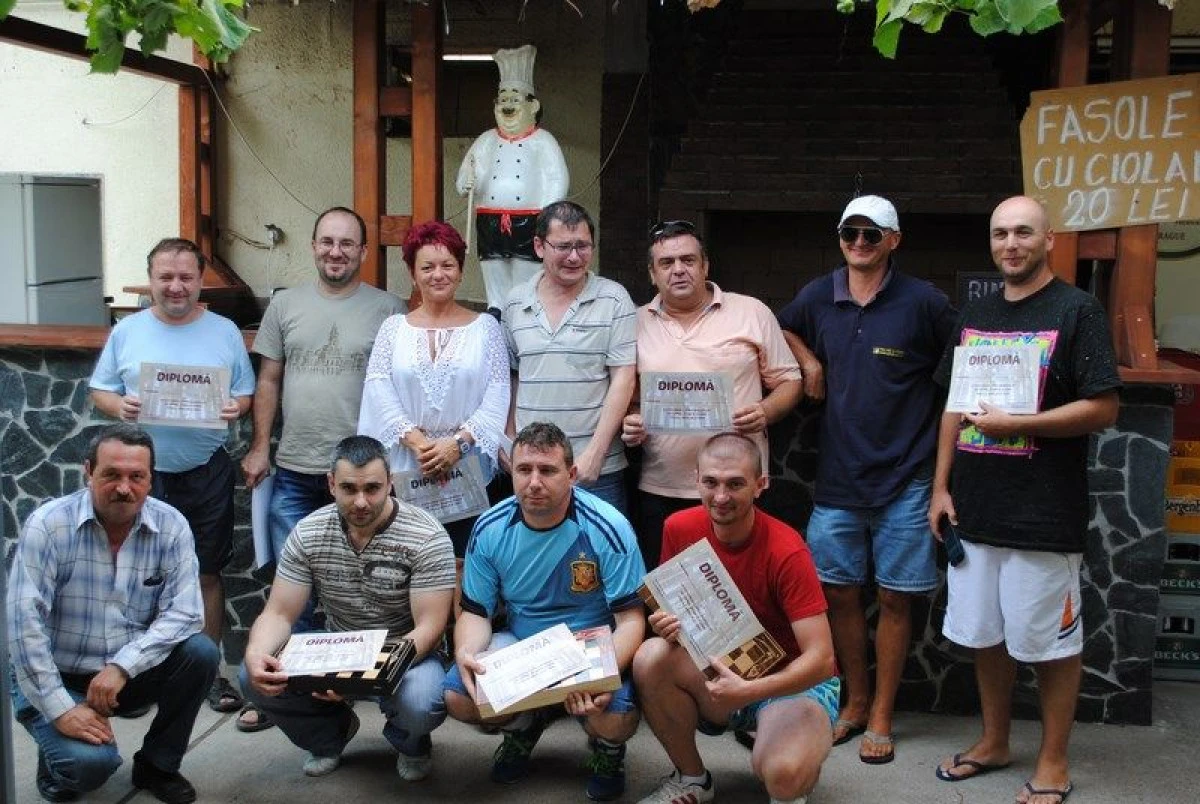 ZARURILE AU FOST ARUNCATE LA CUPA PRESEI "PERLA MURESULUI"