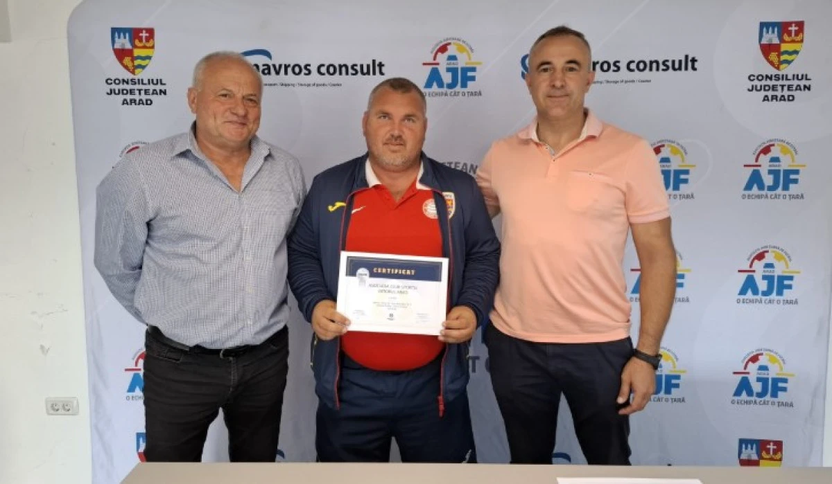 Zece cluburi arădene au fost premiate de FRF, Viitorul lui Catanzariti a luat argintul!