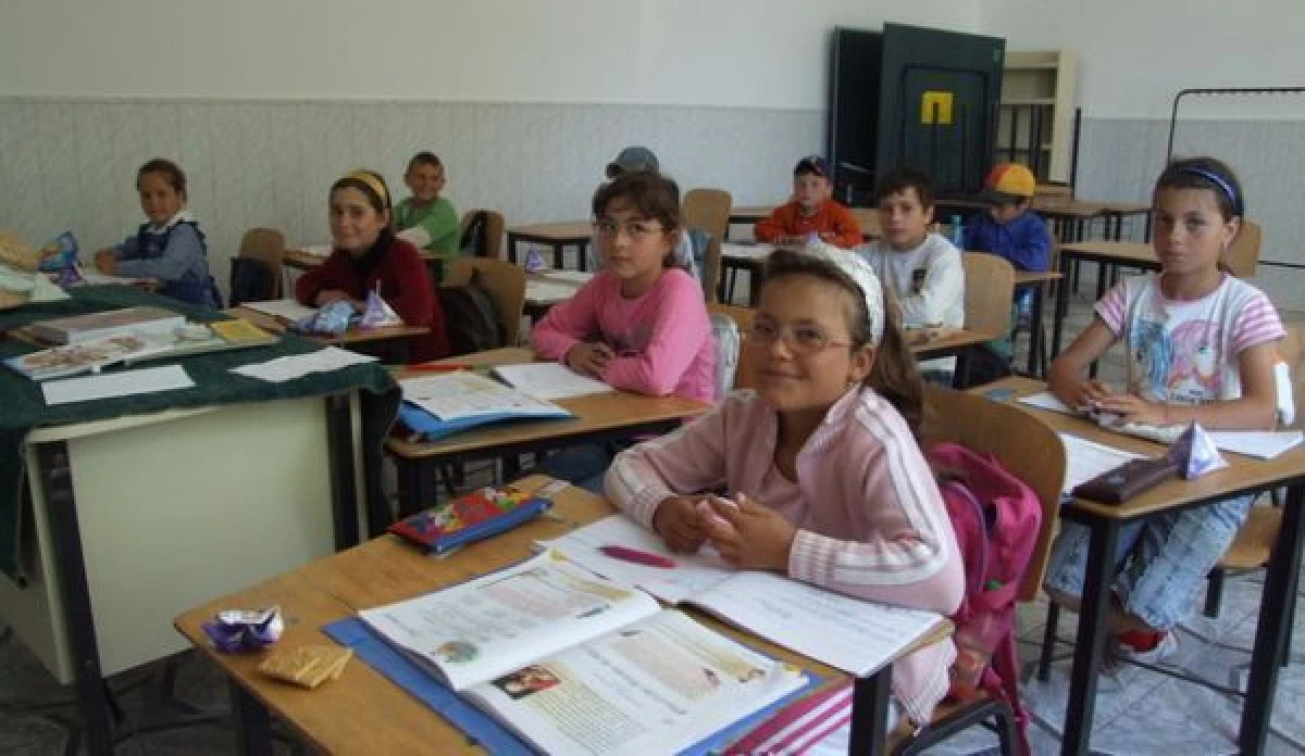 Zece la sută dintre elevii de clasa a IV-a din Arad au lipsit de la evaluarea națională