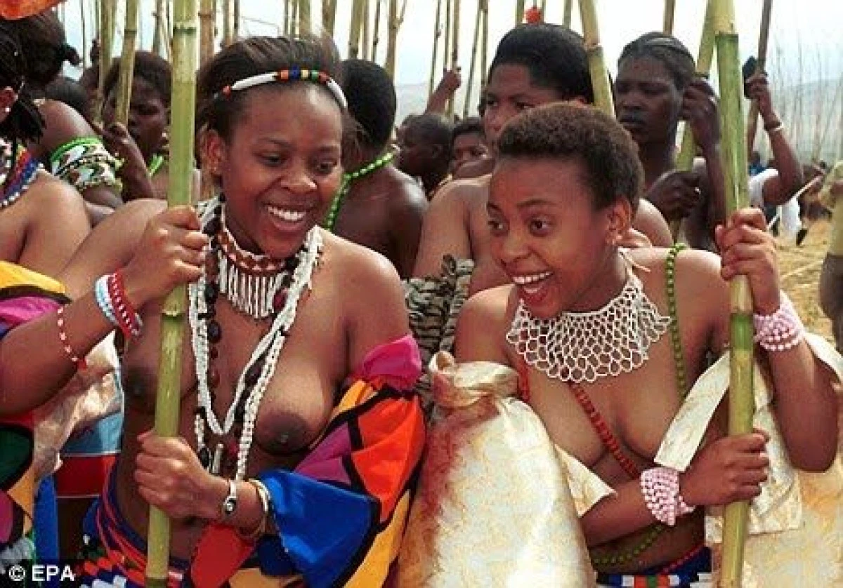 ZECE RITUALURI SEXUALE BIZARE. CUM SE PASTREAZA VIRGINITATEA IN AFRICA