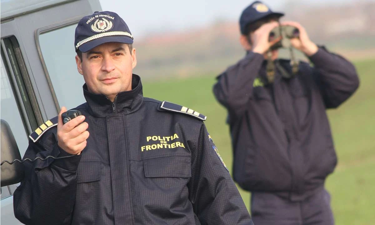 Zeci de refugiați au fost prinși în Sântana. Plănuiau să treacă ilegal în Ungaria