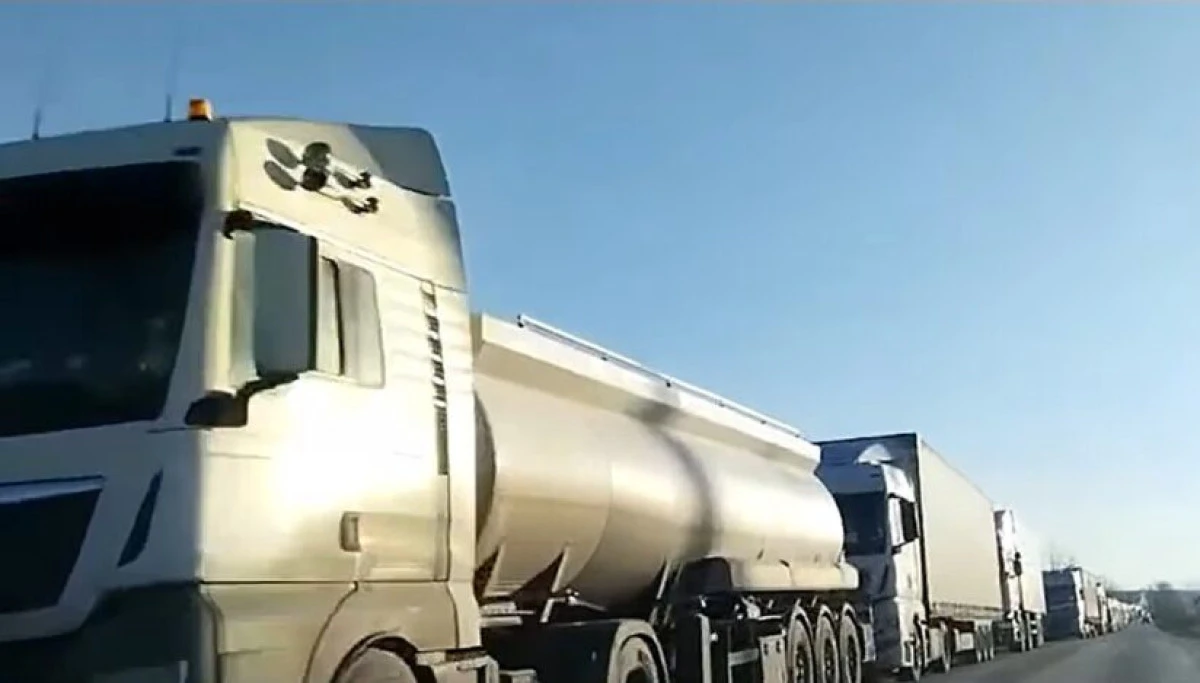 Zeci de şoferi care se deplasau la protest, lăsați fără permisele de conducere