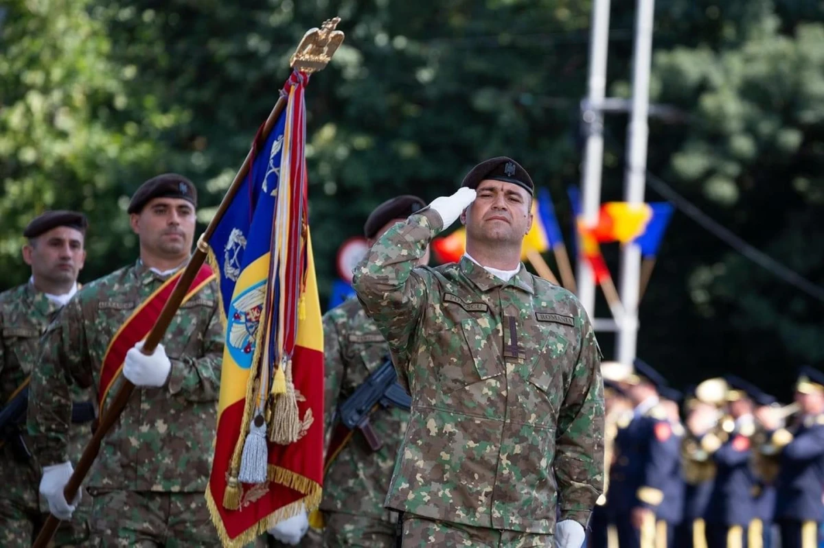 Ziua Eroilor este marcată astăzi prin ceremonii militare și religioase în toată țara