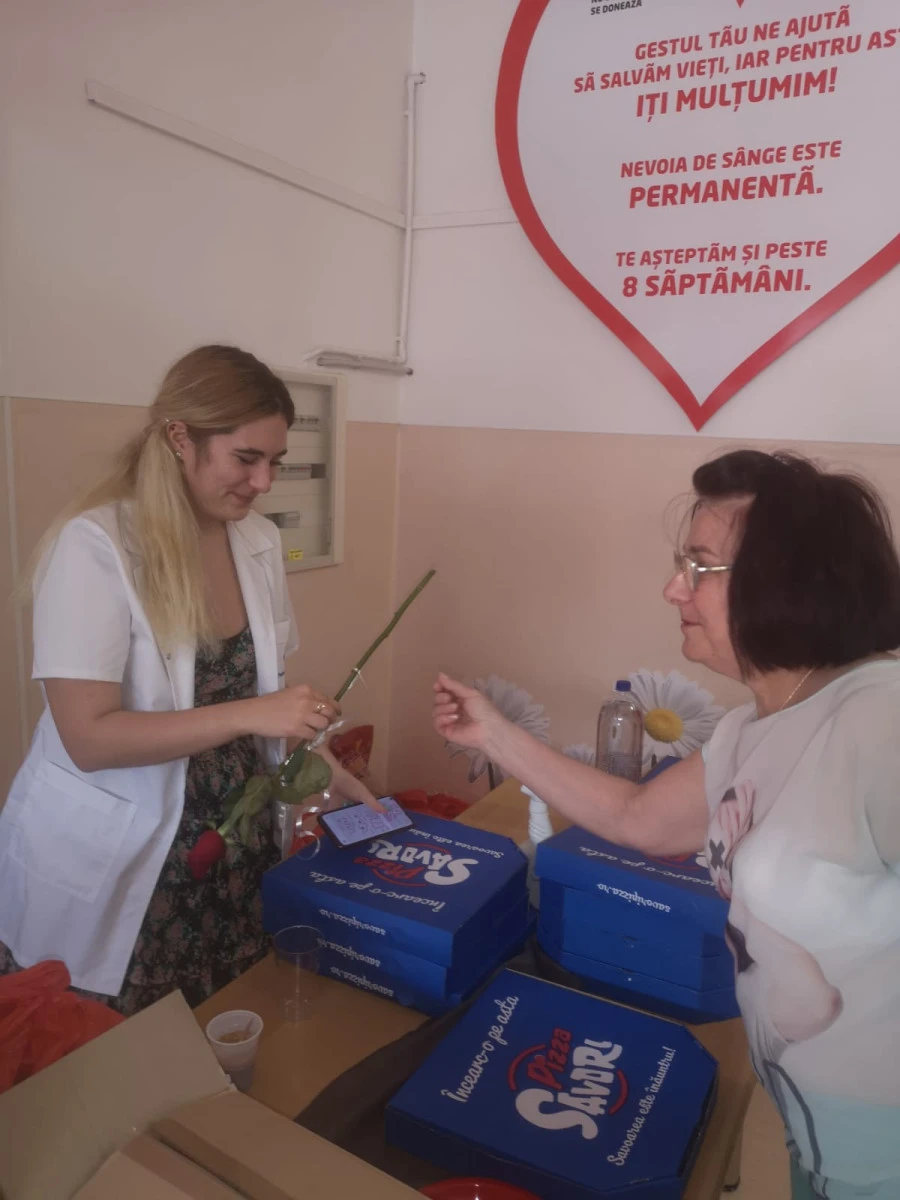 Ziua internațională a donatorului de sânge, marcată la Arad de femeile din PNL