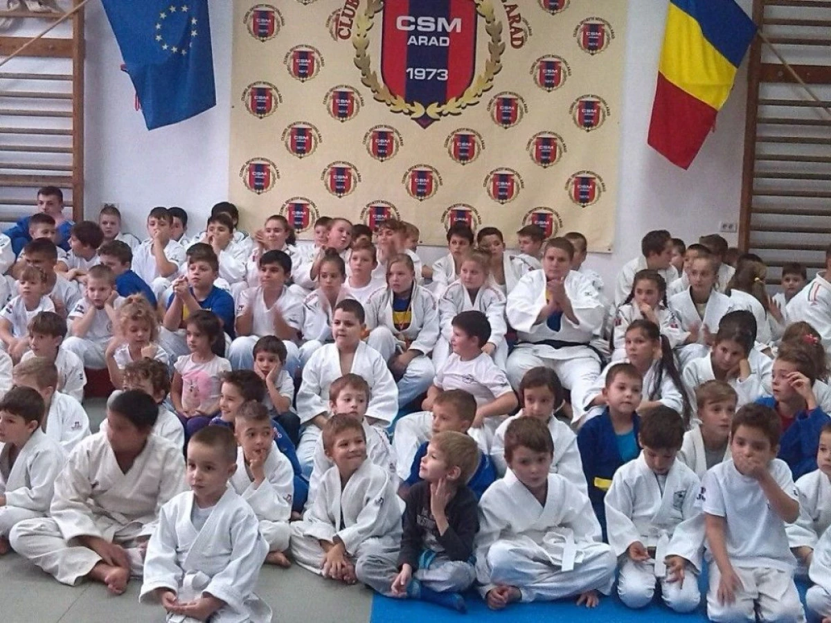 ZIUA MONDIALA A JUDOULUI, SARBATORITA PE TATAMI SI LA ARAD (FOTO)