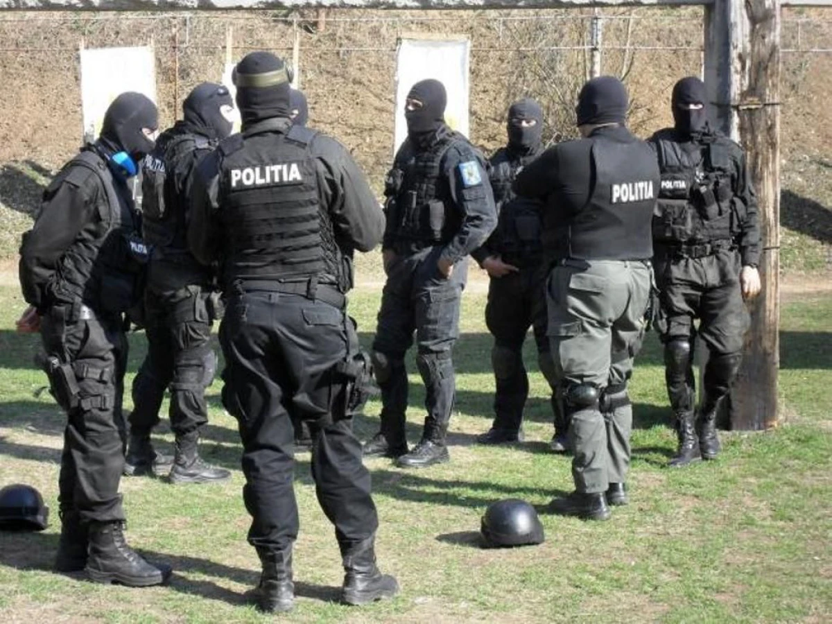 ZIUA POLITIEI ROMANE DEBUTEAZA LA IPJ ARAD CU ZIUA PORTILOR DESCHISE