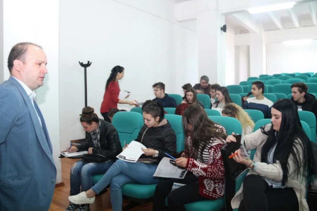 Ziua Porților Deschise la Facultatea de Științe Economice a UVVG