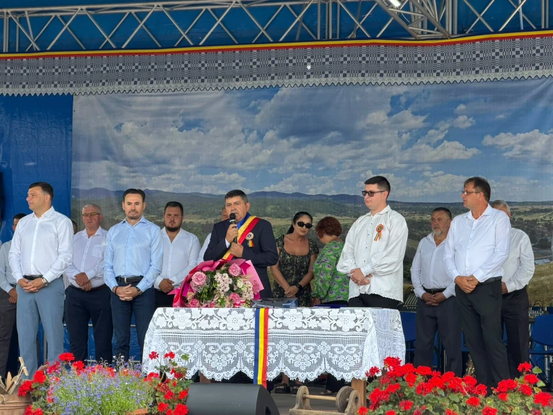 (FOTO) Noua locație a transformat Nedeia Țării Hălmagiului într-o sărbătoare de și mai mare amploare