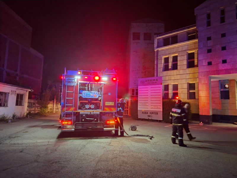 Incendiul de la centrul medical din Arad, provocat de un pacient care a dat foc unor ziare într-un salon