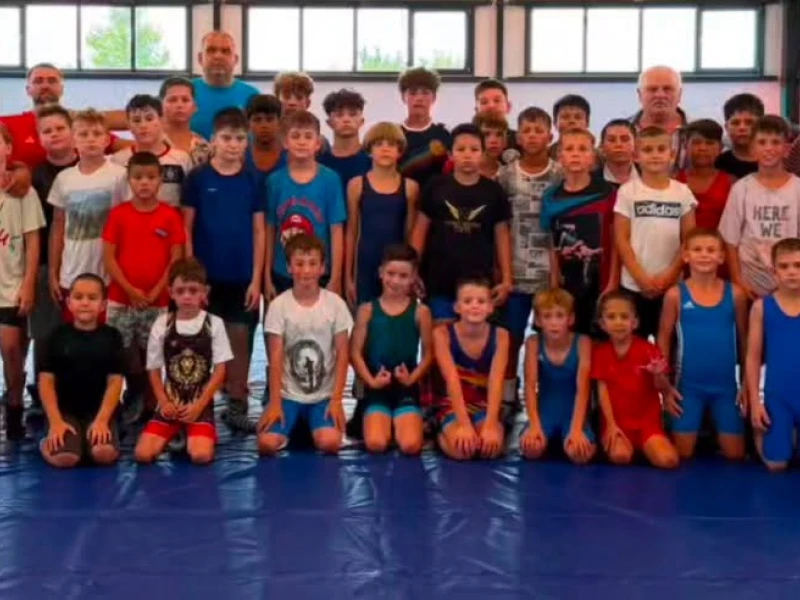 Stagiu de pregătire pentru luptătorii U11, la Arad