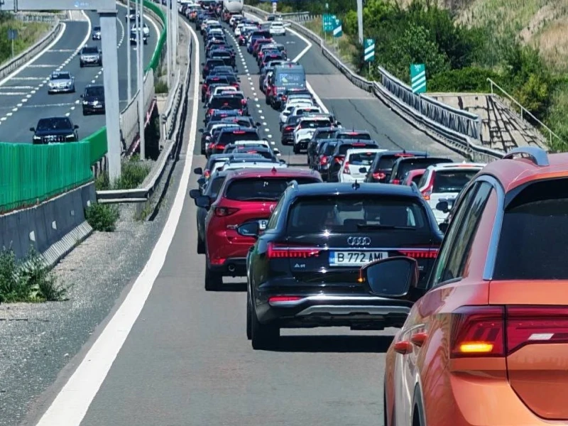 Trafic în creștere pe drumurile din vestul țării. Polițiștii iau măsuri de fluidizare în Arad