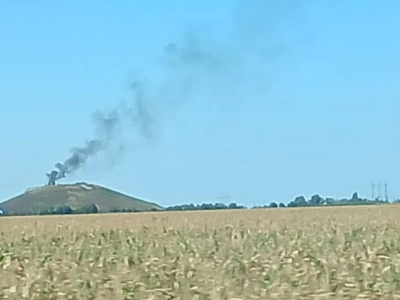 (UPDATE) Arde groapa de gunoi a Aradului! Pompierii intervin în zona CET