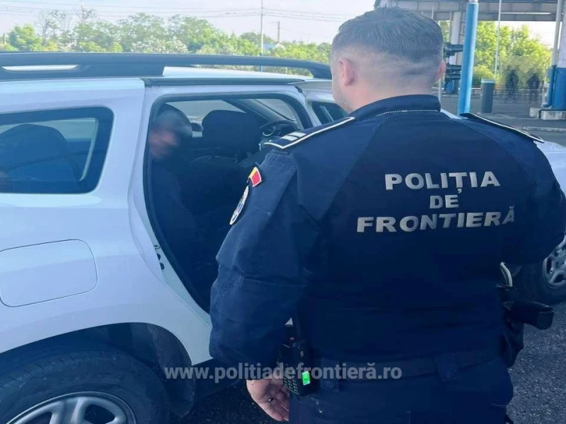 Urmărită internațional pentru complicitate la trafic de migranți, prinsă pe autostrada Nădlac–Deva