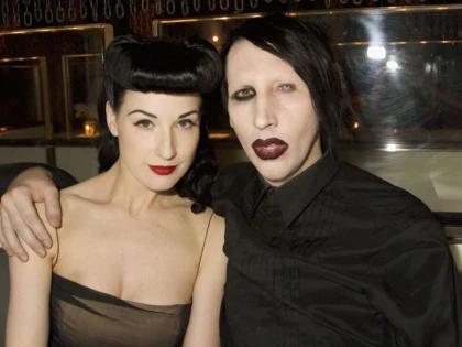 11 femei îl acuză de abuzuri pe Marilyn Manson