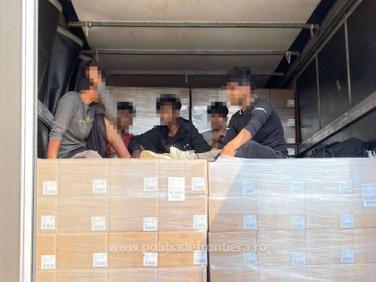12 refugiați din Afganistan și Bangladesh au încercat să treacă ilegal în Ungaria, prin vama Nădlac