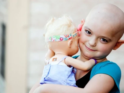 15 februarie - Ziua internațională a copilului bolnav de cancer