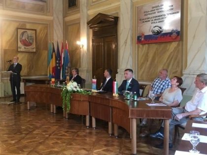 25 de ani de înfrățire a municipiului Arad cu orașul Gyula