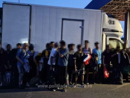 25 de cetăţeni străini, depistați în tentativă de trecere ilegală a frontierei