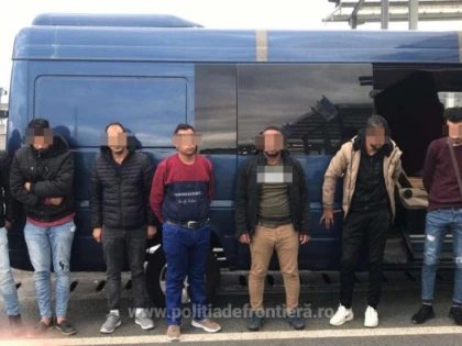 31 cetăţeni străini, ascunși în automarfare, depistați de poliţiştii de frontieră din judeţul  Bihor și Arad