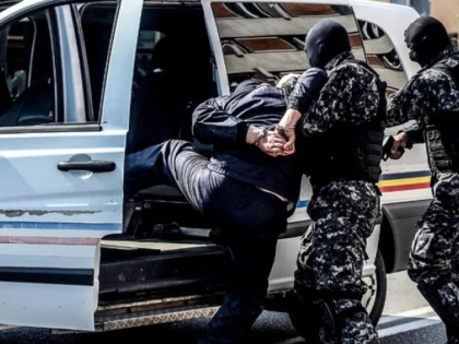 34 de persoane au fost „săltate“ de DIICOT, în urma perchezițiilor de la Arad, care au vizat traficul de droguri
