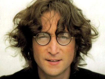 35.000 DE DOLARI, SUMA CU CARE A FOST CUMPARATA O SUVITA DIN PARUL LUI JOHN LENNON