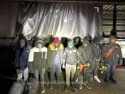 38 de refugiați, prinși de polițiștii de frontieră în timp ce încercau să treacă ilegal în Ungaria