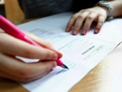 463 de elevi arădeni de clasa a XII-a au lipsit de la prima probă a Simulării Bacalaureatului