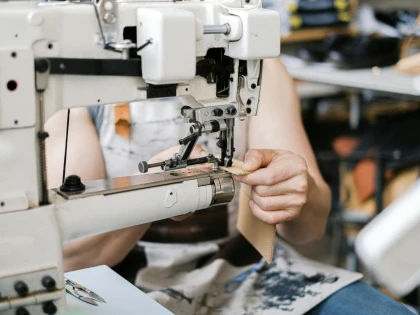 5 Accesorii esențiale pentru mașina de cusut industrială