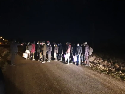 50 de afgani, prinși în gară la Șagu