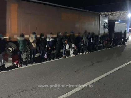 52 de cetățeni străini au încercat să treacă ilegal frontiera, pe la Nădlac
