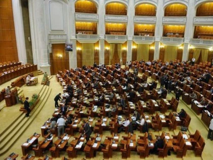 52 de parlamentari nu au luat cuvântul nici măcar o dată în plen, la un an de la începutul actualei legislaturi