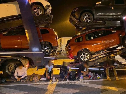 58 de cetăţeni străini care au încercat să ajungă ilegal în vestul Europei, opriţi la graniţa cu Ungaria