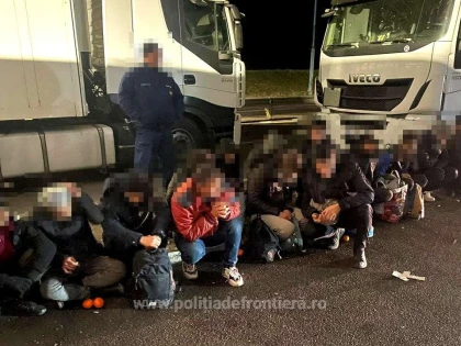 58 de refugiați au încercat să treacă ilegal în Ungaria, prin vama Nădlac II