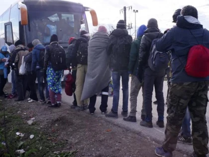 72 de refugiaţi din Libia, evacuați de urgență de ONU către România