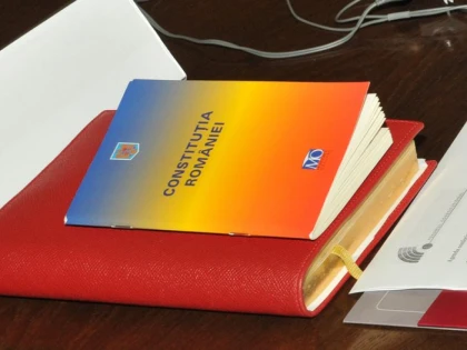 8 decembrie - Ziua Constituției României