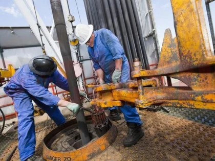 8 SEPTEMBRIE - ZIUA PETROLISTULUI